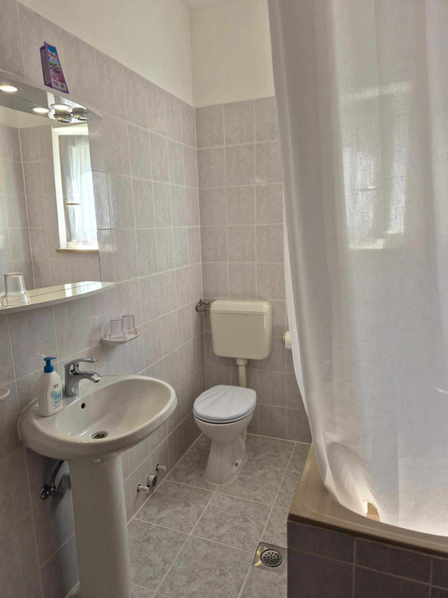 Apartmani Adria Opatija Exterior photo